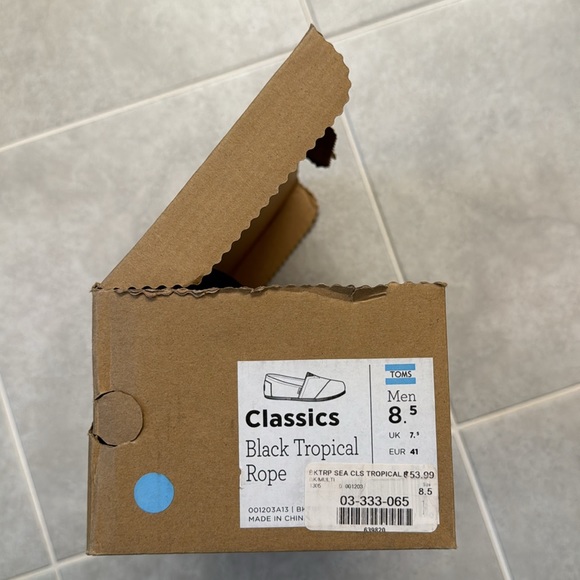 Toms Classics (Black Tropical Rope) - Picture 3 of 3